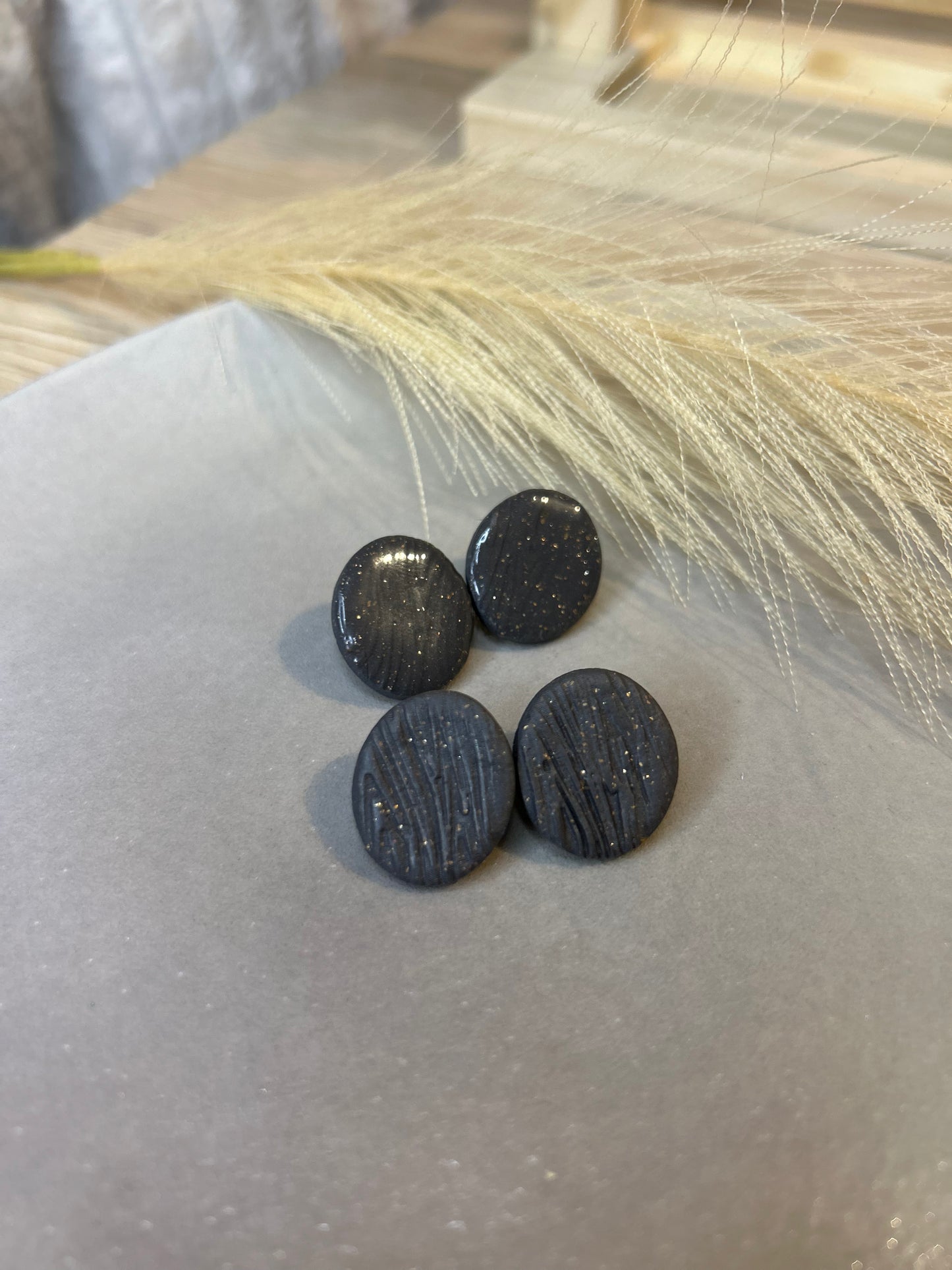 Simone clous effet bois gris